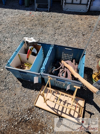Miscellaneous Bird Toys And Bird statues