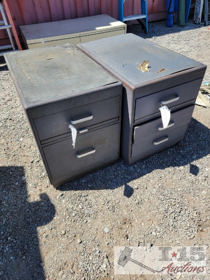 2 metal Filing Cabinet