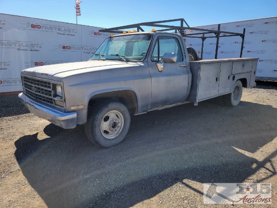 **This Vehicle has Been Moved to a Future Auction** 1989 Chevrolet R3500