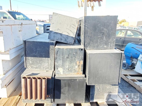 Pallet of 8 Tool Boxes
