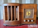 Vintage American Foreign Radio