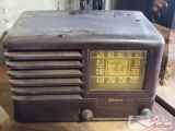 Vintage Emerson Radio