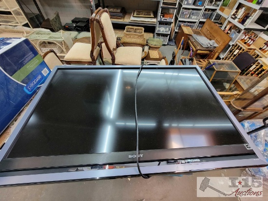 40" Sony TV with Remote