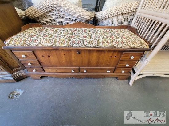 1970s Traditional Lane Cedar Chest With Cushion Top