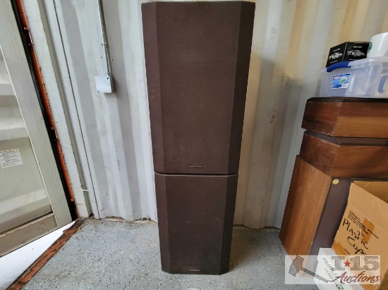 2 Realsitic Mach Two Speakers