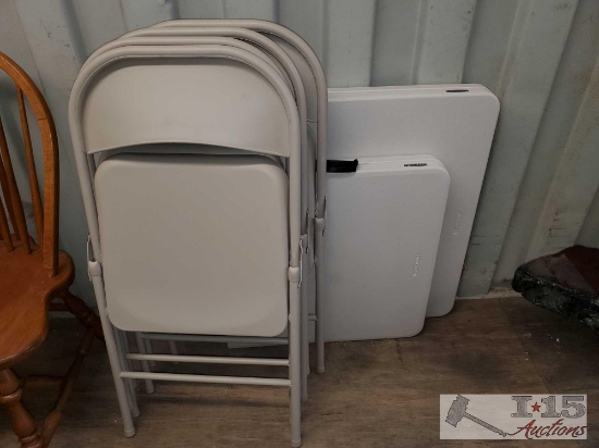 2 Foldable Tables, 4 Foldable Chairs