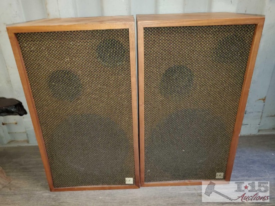 2 Vintage Sound Research Lab Speakers