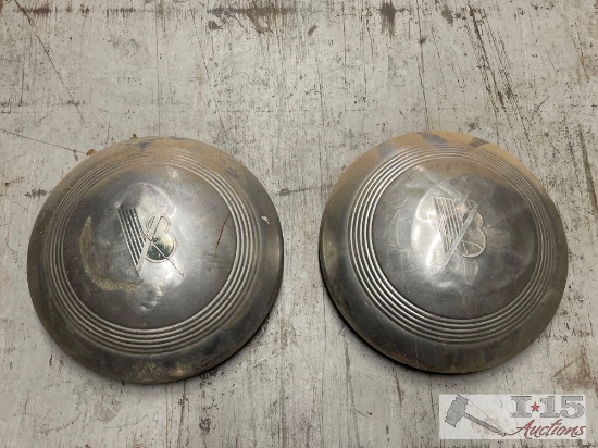(2) Fors V8 Hub Caps