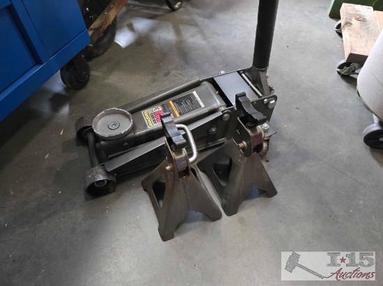 Floor Jack with two Jack Stands