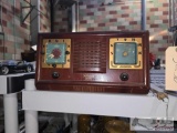 Automatic Clock Radio
