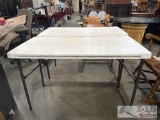 2 Folding Tables