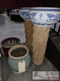 4 Pots and 2 Pillars