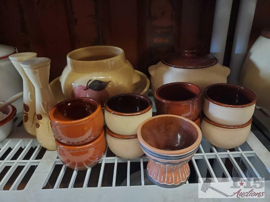 (14) Walt Ceramic Collection