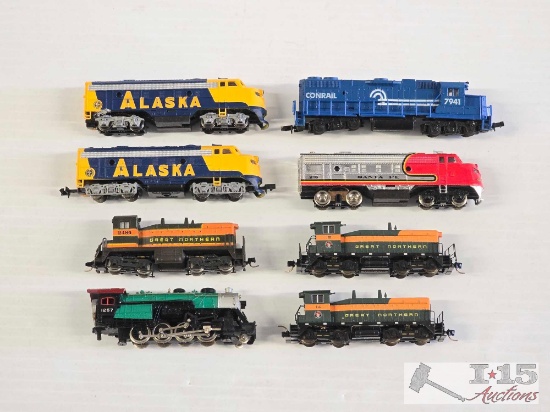 (8) Life-Like N Scale Locomotive Model Trains