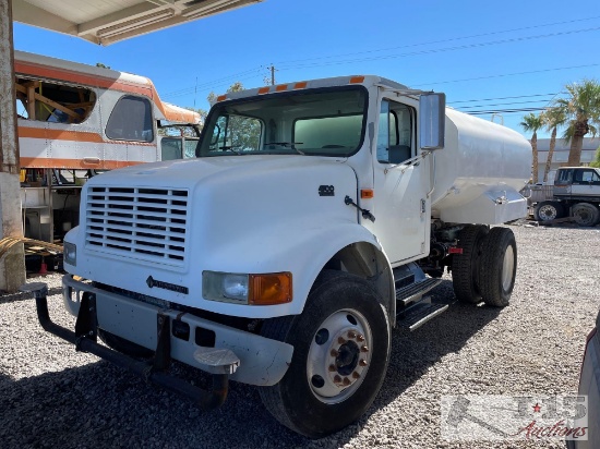 2001 International 4700 Truck