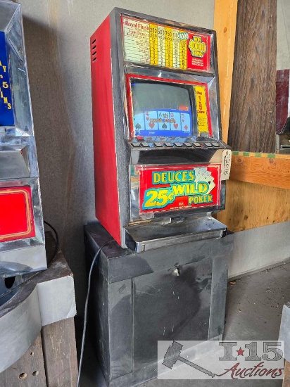 Deuces quarter Wild Poker Slot Machine