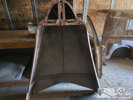 1 Classic Car Hood