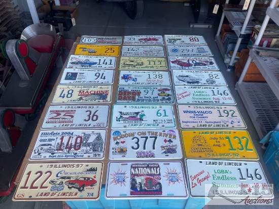 24 Illinois License Plates