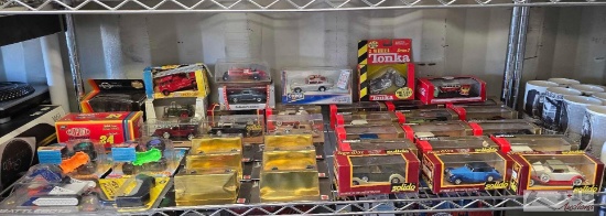 (37) Diecast Cars, Hot Wheels and Battle Bots Clutch and Clash
