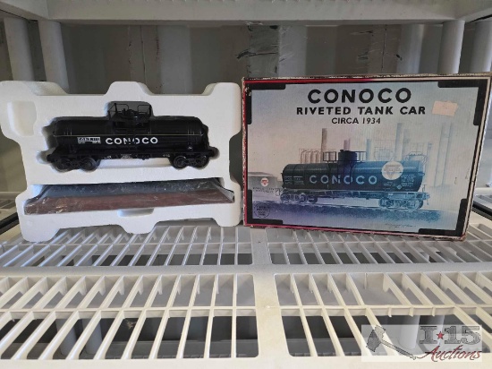 Conoco Riveted Tank Car Circa 1934 Model Train