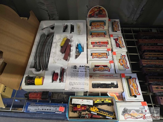 (27) Bachmann N Scale Model Trains