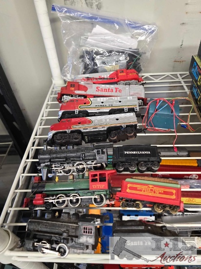 (7) HO Scale Model Trains
