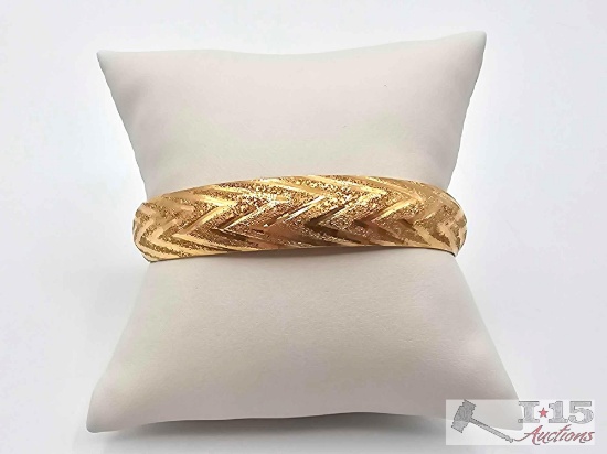 10K Gold Textured Hinge Bangle, 6.37g