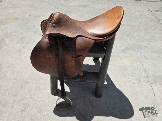 English Saddle
