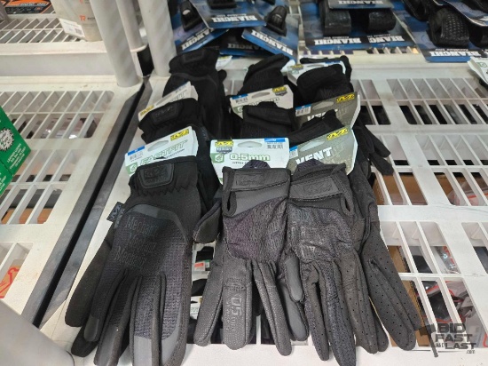 NEW!! (10) Pairs of Mechanix Wear FastFit M Gloves
