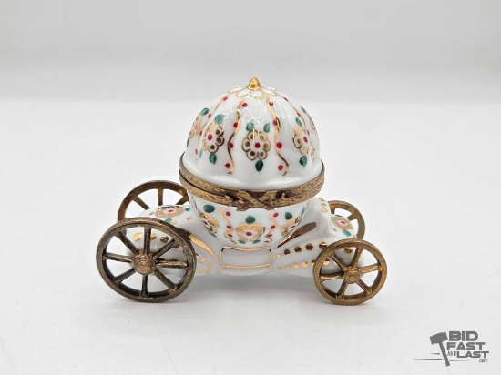 Cinderella's Coach With Heel Limoges Trinket Box