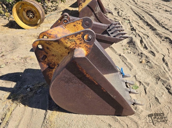 Backhoe Bucket Attachment