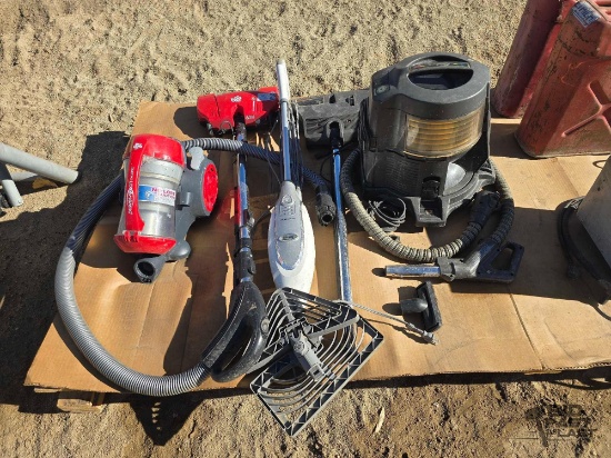 (2) Vacuums and (1) Floor Steamer