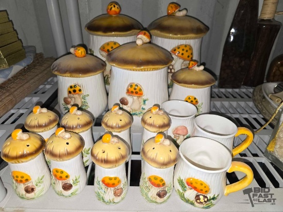 Sears Roebuck 1970s Merry Mushroom Dishware Set