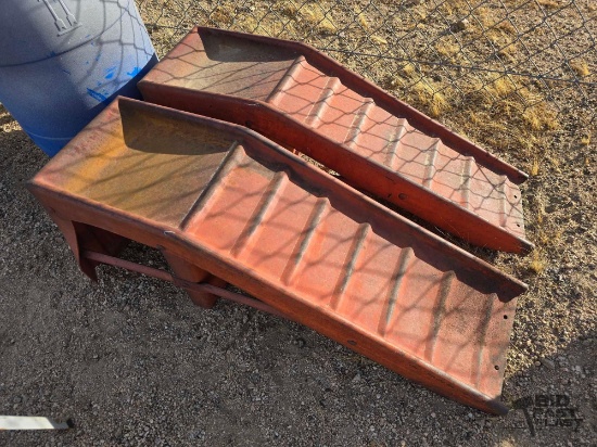 2 Metal Car Ramps