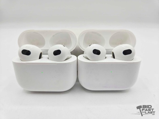 (2) Apple Airpods