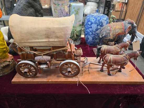 Covered Wagon W/ Horses Lamp