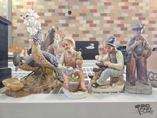 (4) Ceramic Figures