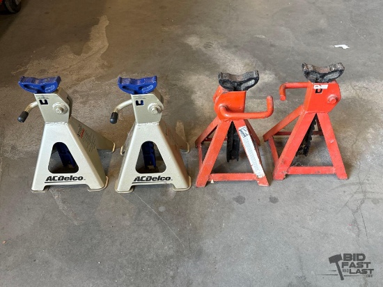 (4) 2 Ton Jack Stands