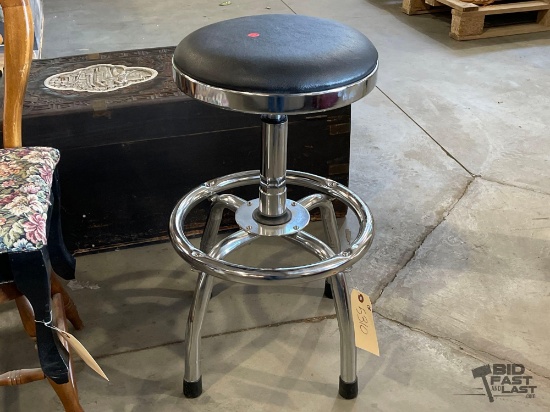 Swivel Bar Stool