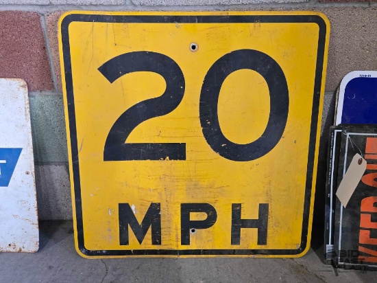 20 MPH Road Metal Sign