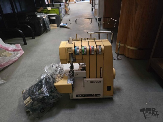 Singer Ultralock 14U64A Serger