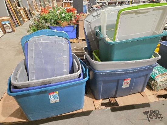 (9) Plastic Totes & Lids
