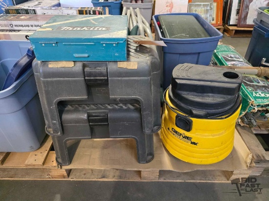 Makita Drill 2 Step Stool Tool Boxes Genie 6 Gallon Wet/Dry Vac