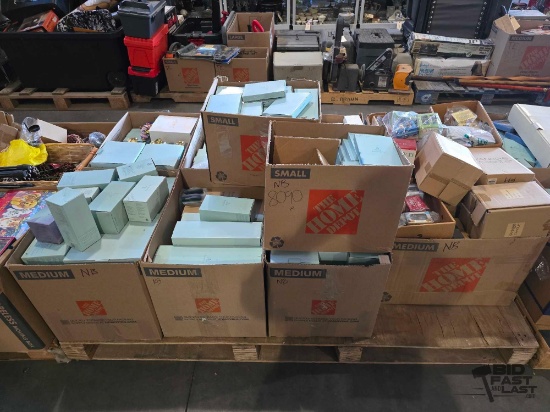 1 Pallet of of Partylite Candles and other Candles