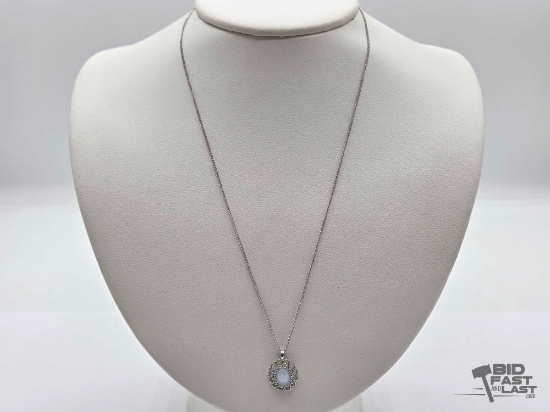 Costume Jewelry Necklace & Pendant