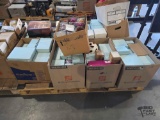 1 Pallet of Partylite Candles and Accessories