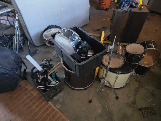 Drums, Tama, Evans, Pearl, Pedals and Stands