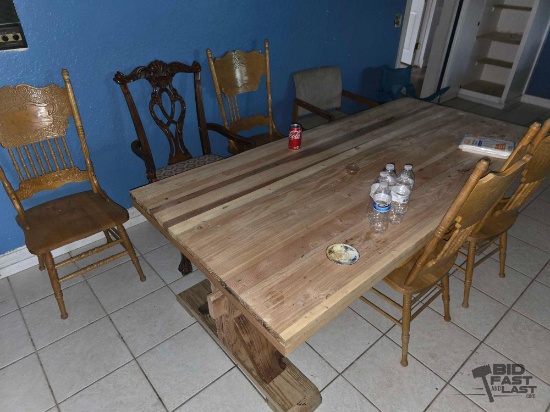 Dining Room Table with Chair