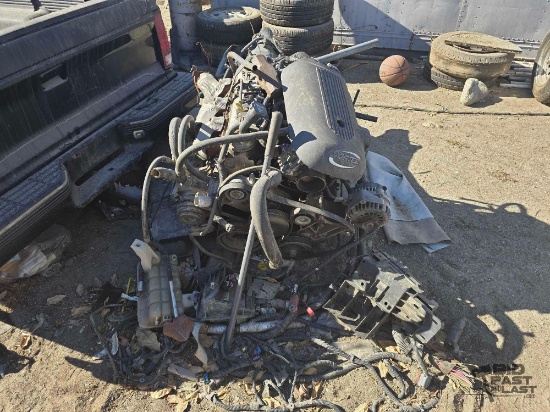 GM V8 Vortec Engine with GMPT 4L60E Transmission