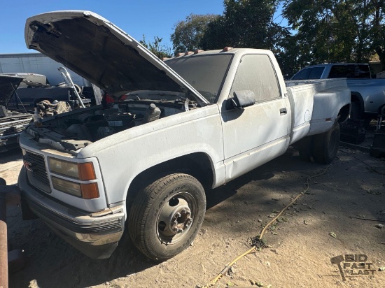 1990 GMC Sierra Pickup Truck